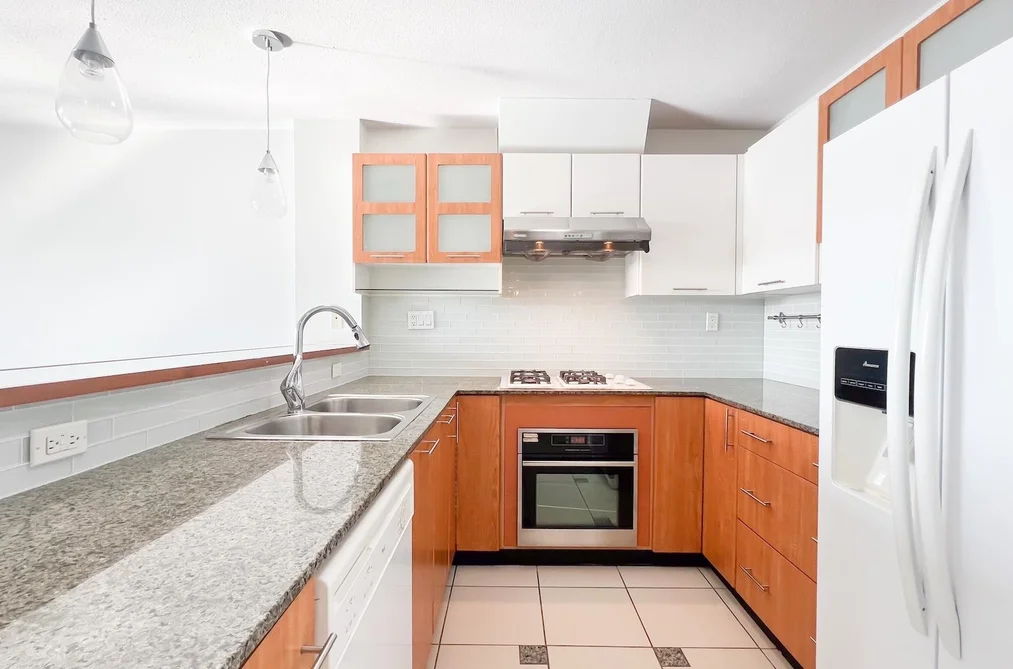 816 7831 WESTMINSTER HIGHWAY, Richmond BC V6X 4J4, Richmond BC — Residential for Sale - Photo 4