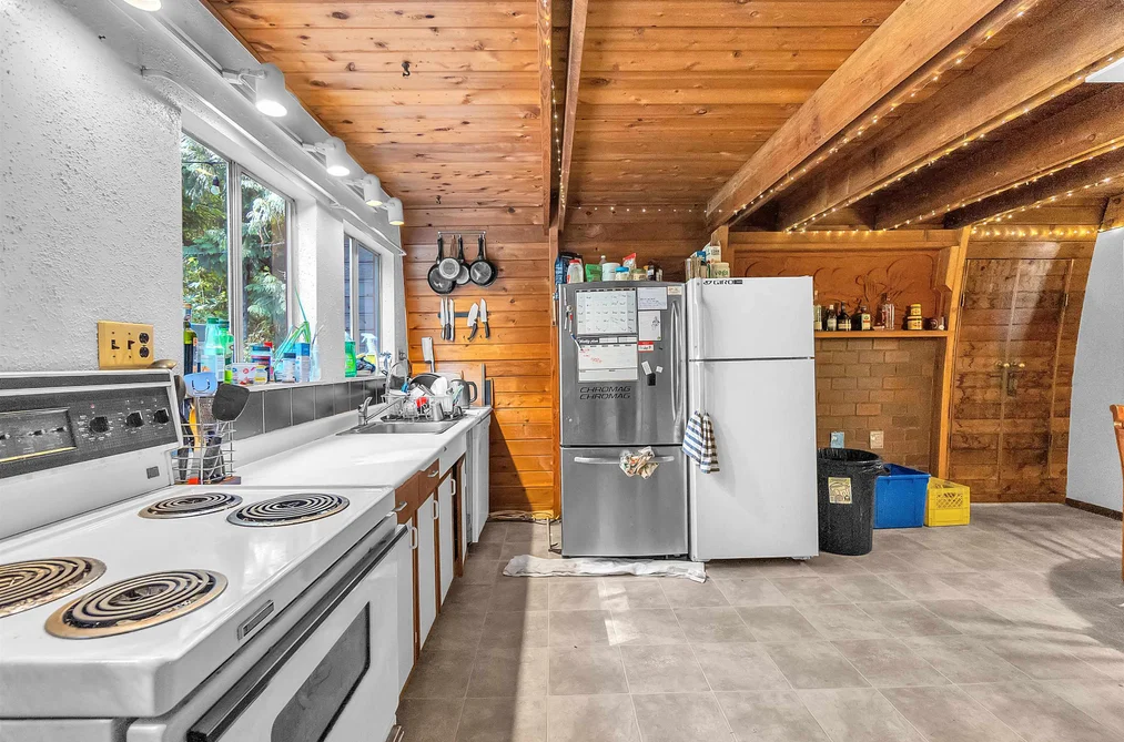 8160 ALPINE WAY, Whistler BC V8E 0G2, Whistler BC — Residential for Sale — Photo 10 of 34