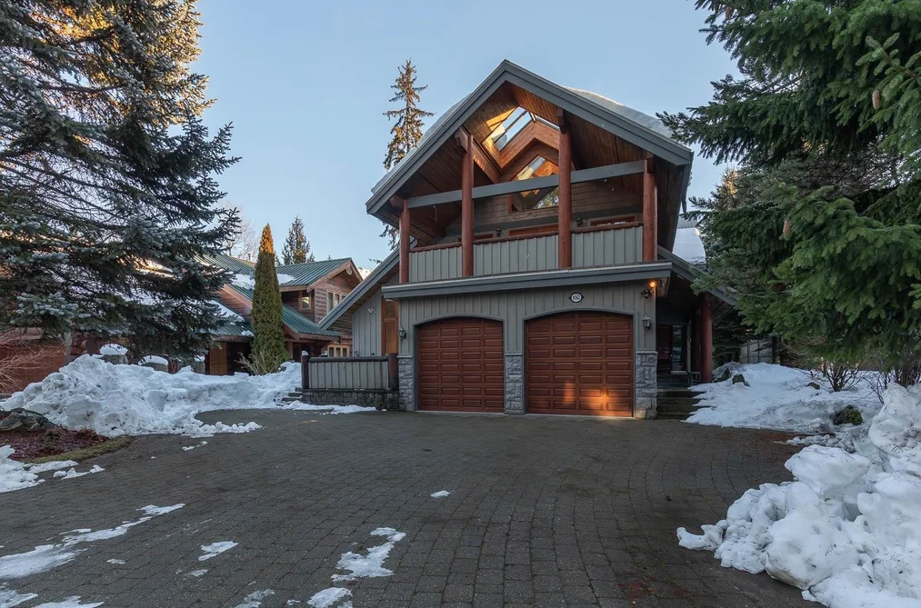 8162 MUIRFIELD CRESCENT, Whistler BC V8E 1J7, Whistler BC — Residential for Sale - Photo 2