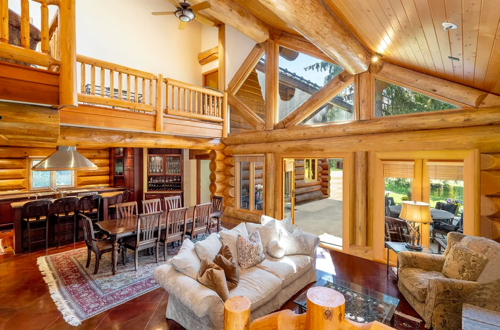 8164 MUIRFIELD CRESCENT, Whistler BC V8E 1J7, Whistler BC — Residential for Sale - Photo 2