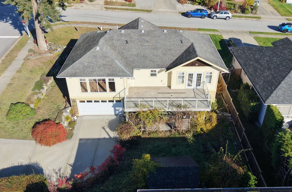 817 Aurora Way, Gibsons, BC - House for Sale - Photo 9 of 38