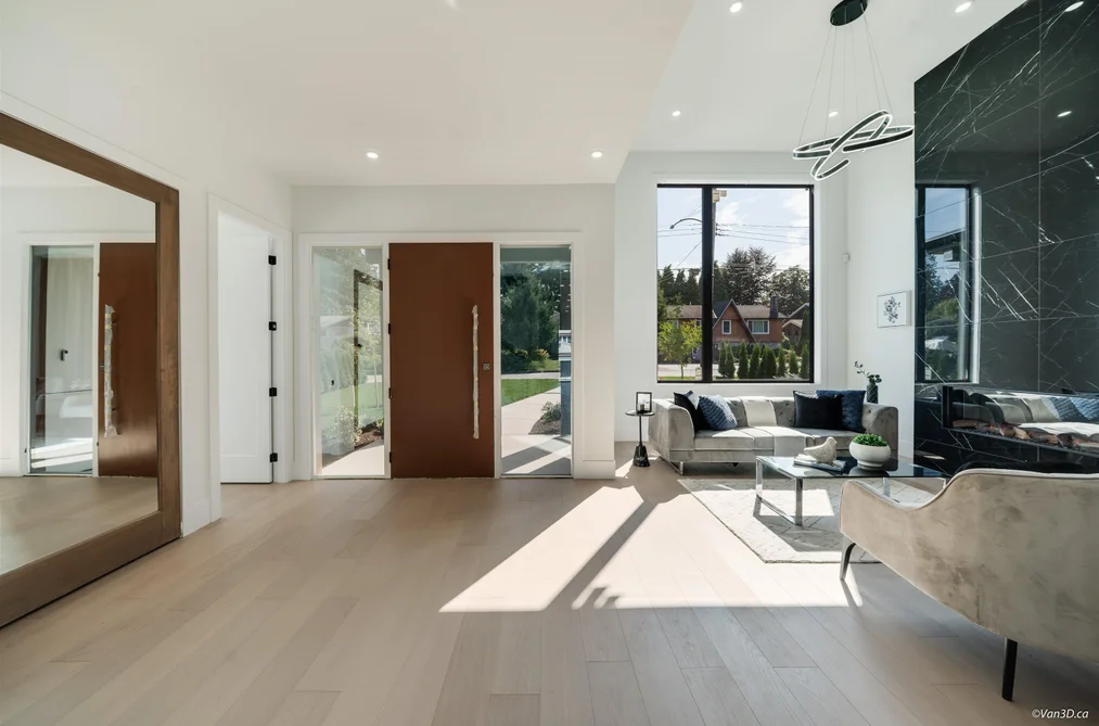 817 CORNELL AVENUE, Coquitlam BC V3J 2Z3, Coquitlam BC — Residential for Sale - Photo 2