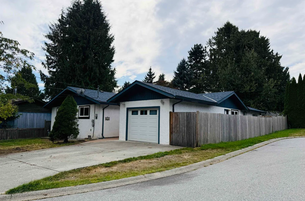817 Mountainview Dr, Gibsons, BC - MLS: R3169504