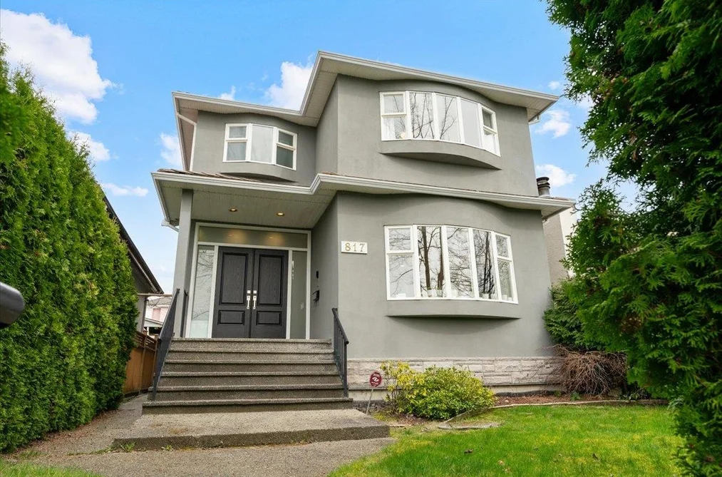 House for sale at 817 W 60th Avenue Vancouver British Columbia - MLS: R3105103