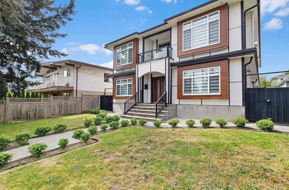 8175 10TH AVENUE, Burnaby BC V3N 2S5, Burnaby BC — Residential for Sale - Photo 4