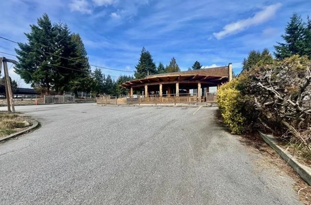 House for sale at 818 Gibsons Way Gibsons British Columbia - MLS: R3105838