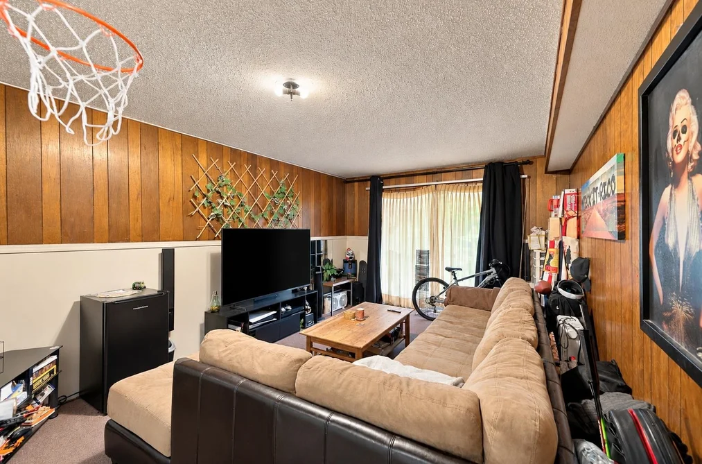 8182 116 Street, Delta, BC - Half Duplex for Sale - Photo 6 of 24 8182 116 Street, Delta, BC - Half Duplex for Sale - Photo 6 of 24
