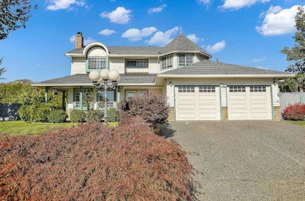 House for sale at 8182 140b Street Surrey British Columbia - MLS: R3162552