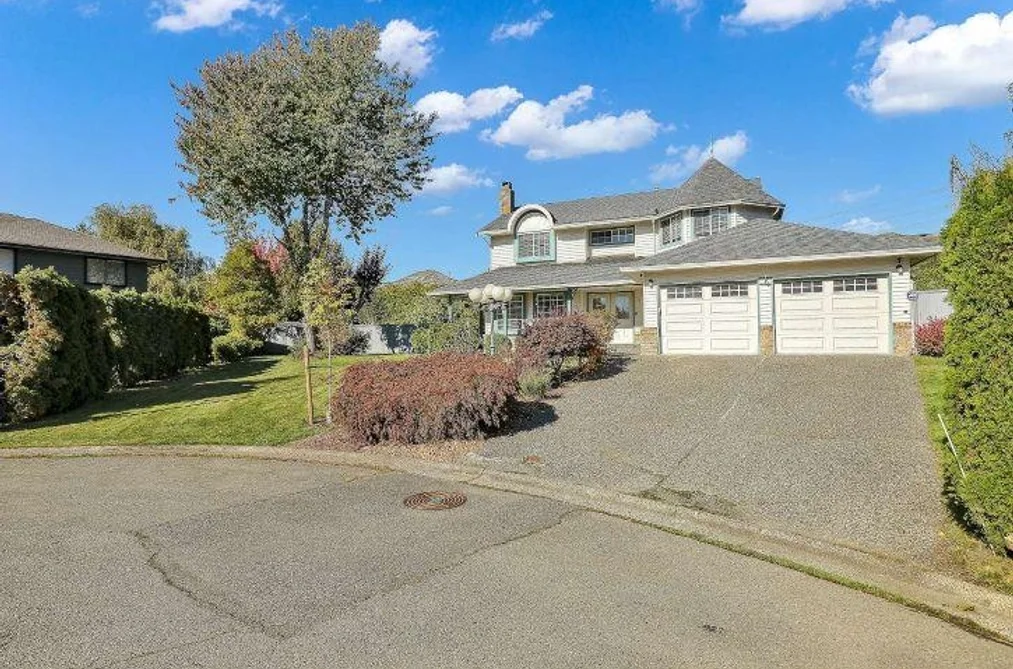 8182 140B Street, Surrey, BC - MLS: R3162552 - Photo 3 8182 140B Street, Surrey, BC - MLS: R3162552 - Photo 3
