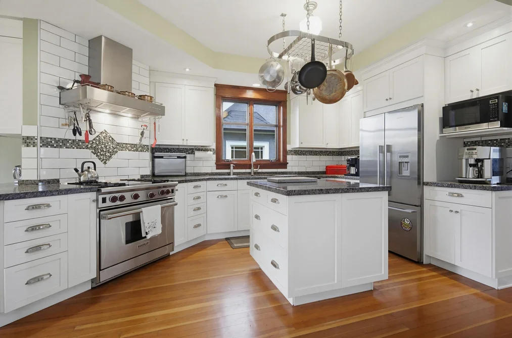 819 EIGHTH AVENUE, New Westminster, BC — Residential for Sale — Photo 11 of 40