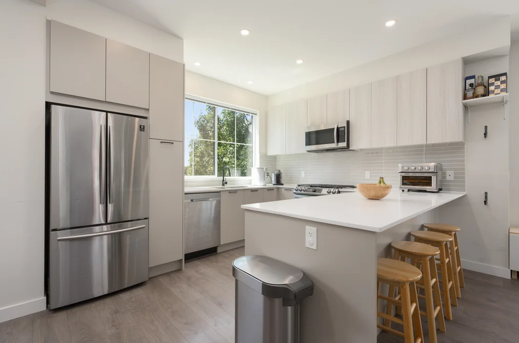 82 488 FURNESS STREET, New Westminster BC V3M 0M1, New Westminster BC — Residential for Sale - Photo 2
