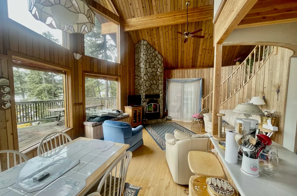 House for sale at 8200 Gun Lake Road Pemberton British Columbia - MLS: R3135385