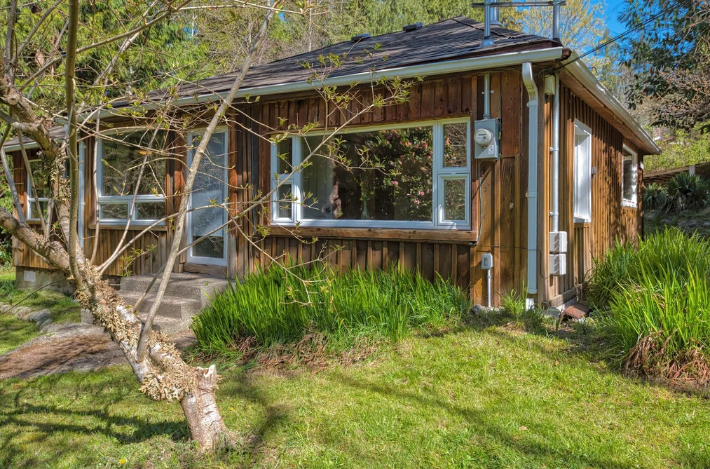 8200 REDROOFFS ROAD, Halfmoon Bay BC V7Z 1E2, Halfmoon Bay BC — Residential for Sale - Photo 2