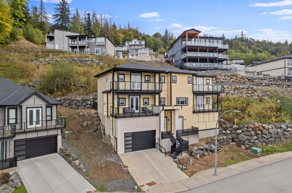 8204 HARVEST PLACE, Chilliwack BC V4Z 0E4, Chilliwack BC — Residential for Sale - Photo 2