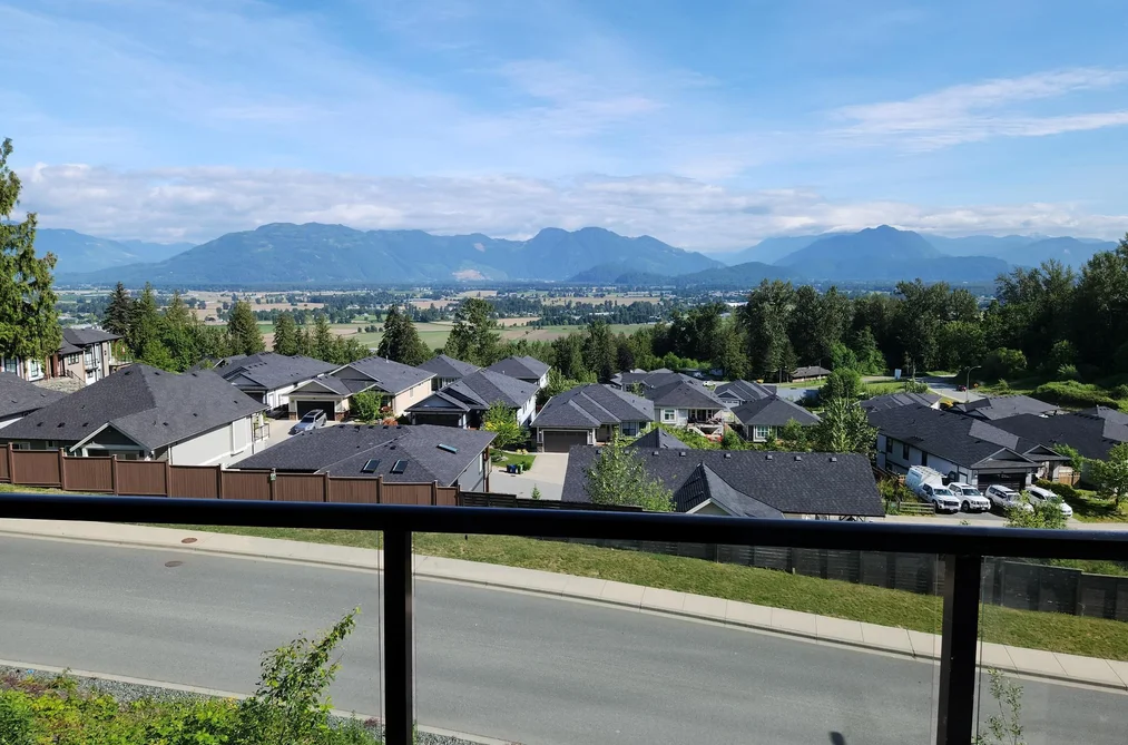 8220 NIXON ROAD, Chilliwack BC V4Z 0E4, Chilliwack BC — Residential for Sale - Photo 2