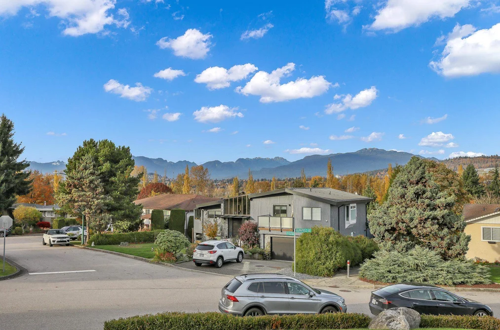 8225 NW BURNFIELD CRESCENT, Burnaby BC V5E 3W6, Burnaby BC — Residential for Sale - Photo 5