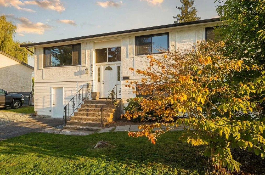 8237 VIOLA PLACE, Mission, BC — Residential for Sale — Photo 5 of 33