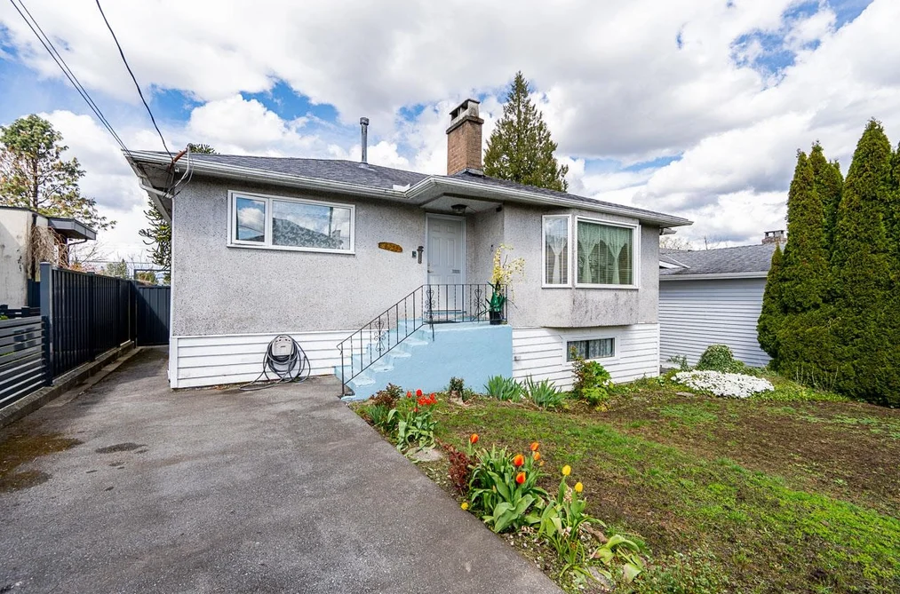 8255 18TH AVENUE, Burnaby BC V3N 1K4, Burnaby BC — Residential for Sale - Photo 3