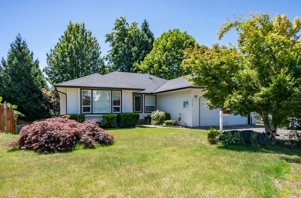 House for sale at 8258 Wharton Place Mission British Columbia - MLS: R3139038