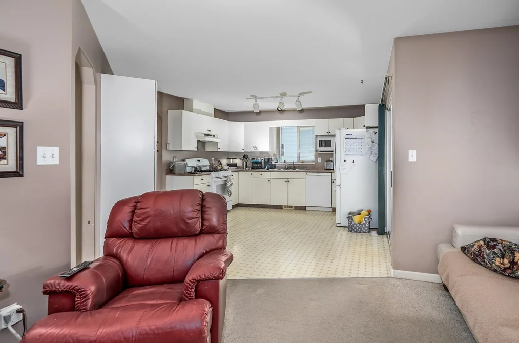 8258 WHARTON PLACE, Mission BC V2V 7A4, Mission BC — Residential for Sale — Photo 13 of 40