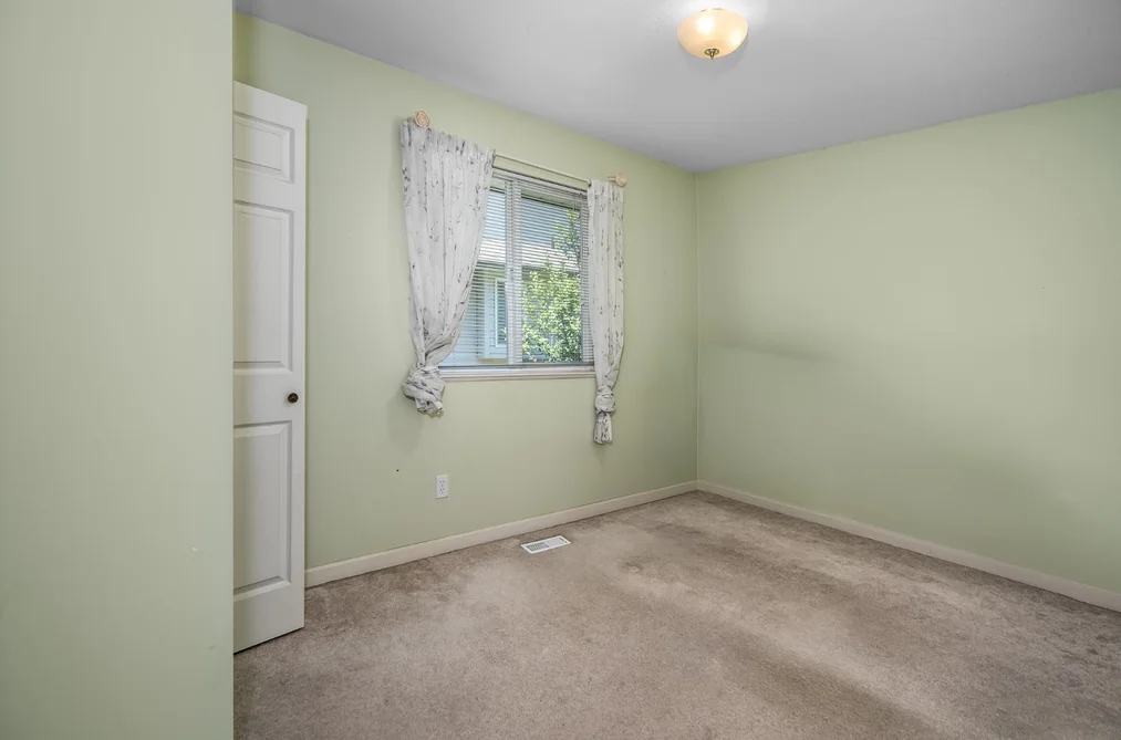 8258 WHARTON PLACE, Mission BC V2V 7A4, Mission BC — Residential for Sale — Photo 27 of 40