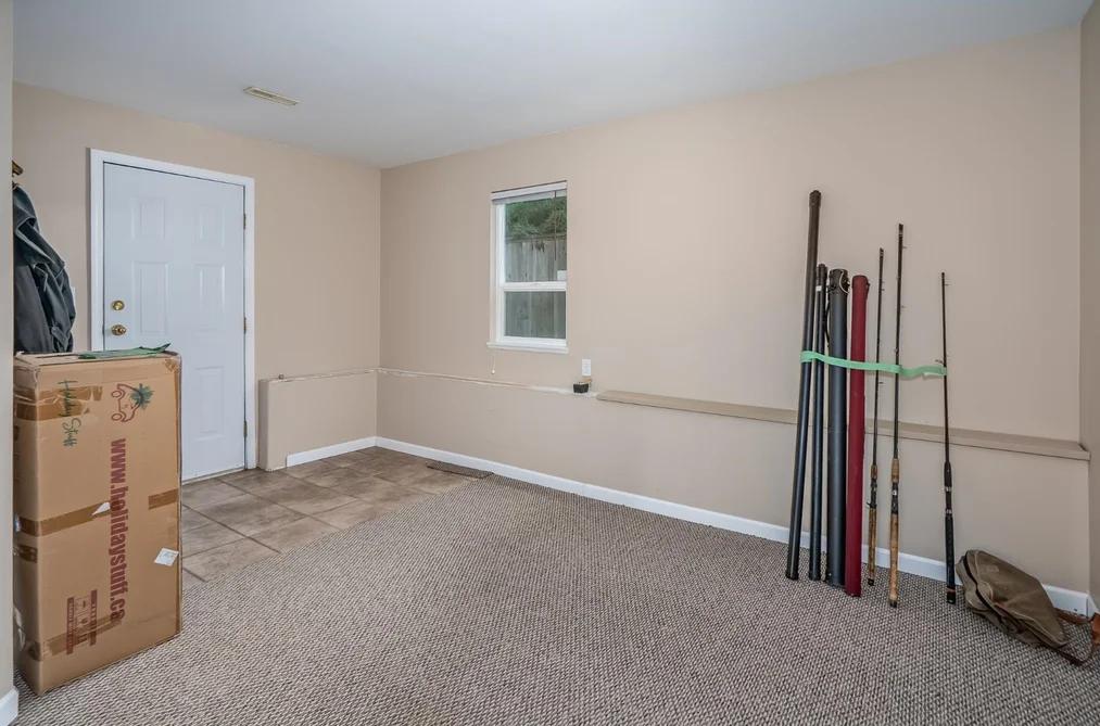 8258 WHARTON PLACE, Mission BC V2V 7A4, Mission BC — Residential for Sale — Photo 28 of 40