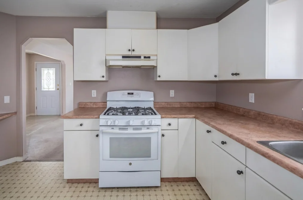 8258 WHARTON PLACE, Mission BC V2V 7A4, Mission BC — Residential for Sale — Photo 5 of 40
