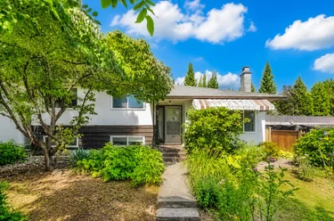 8259 10th Ave, Burnaby, BC - MLS: R3174432