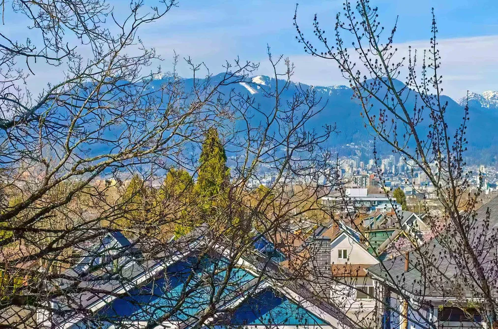 826 E 13TH AVENUE, Vancouver BC V5T 2L5, Vancouver BC — Residential for Sale - Photo 2