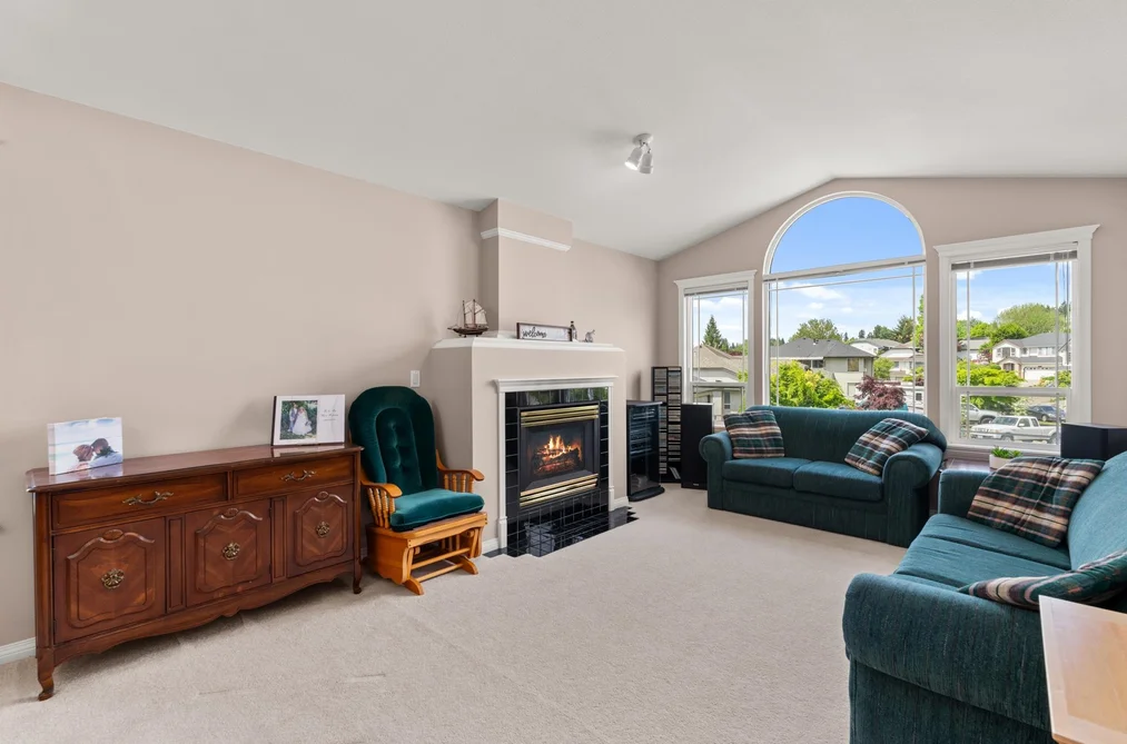 8262 WHARTON PLACE, Mission BC V2V 7A4, Mission BC — Residential for Sale - Photo 3