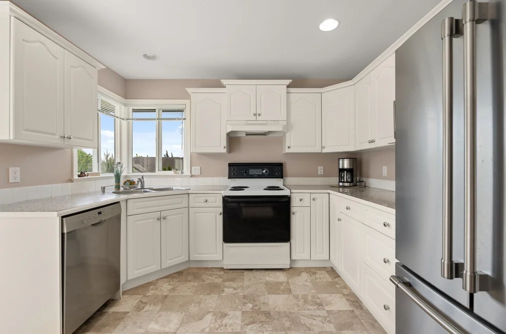 8262 WHARTON PLACE, Mission BC V2V 7A4, Mission BC — Residential for Sale - Photo 6