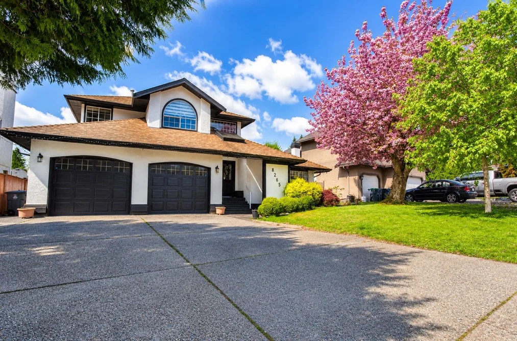 8265 148B STREET, Surrey BC V3S 7R9, Surrey BC — Residential for Sale - Photo 2