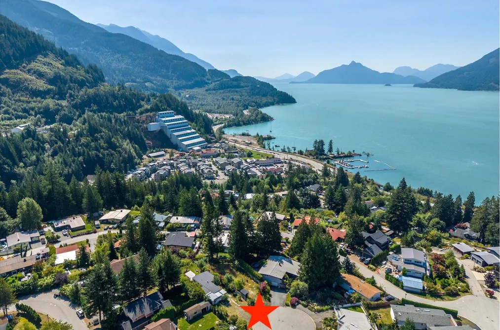 827 Minaty Lane, Britannia Beach, BC - MLS: R3160728