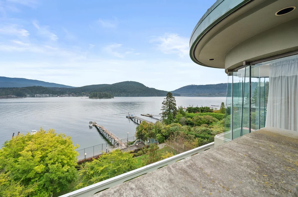 House for sale at 828 Beachview Drive North Vancouver British Columbia - MLS: R3046935
