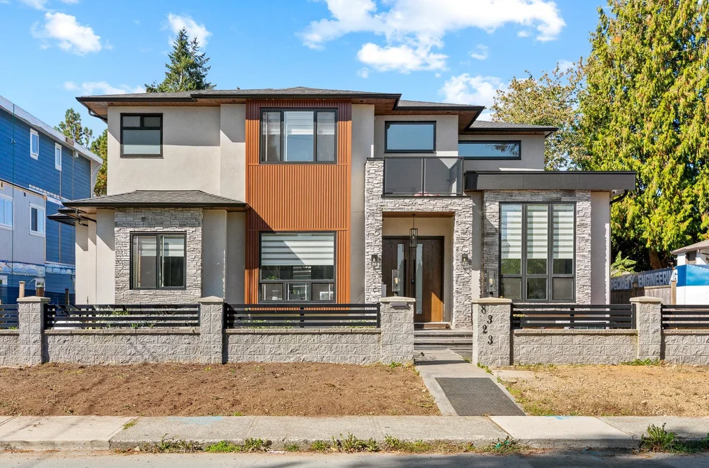 House for sale at 8323 14th Avenue  Burnaby Burnaby British Columbia - MLS: R3166598