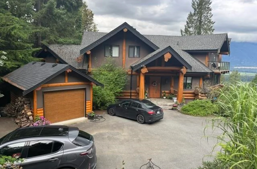 House for sale at 8327 Shrewsbury Drive Chilliwack British Columbia - MLS: R3163715