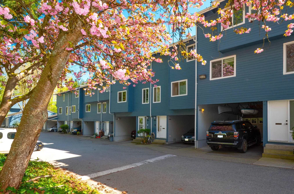 Townhouse for sale at 8328 Aspenwood Place Burnaby British Columbia - MLS: R3114373
