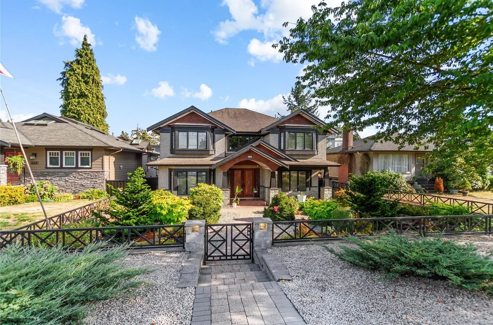 House for sale at 8330 12th Avenue Burnaby British Columbia - MLS: R3163850