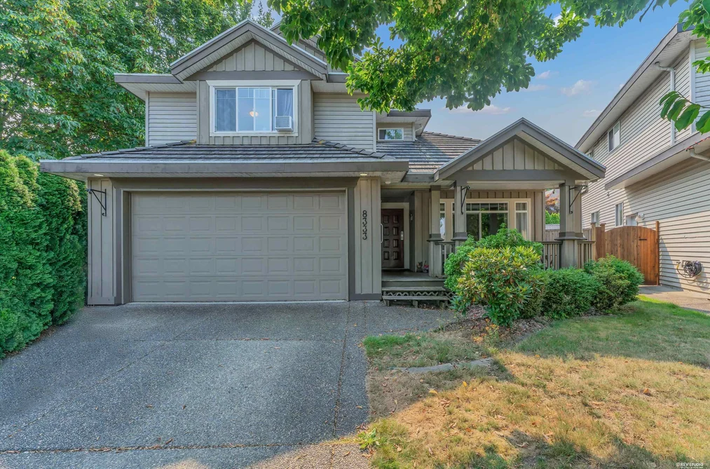 House for sale at 8333 167a Street Surrey British Columbia - MLS: R3159147