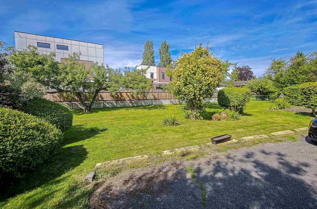 8340 NO. 3 ROAD, Richmond BC V6Y 2E3, Richmond BC — Residential for Sale - Photo 2