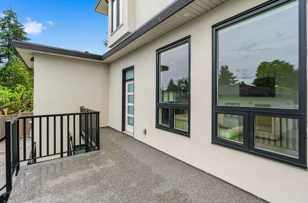 8348 12TH AVENUE, Burnaby, BC — Residential for Sale — Photo 11 of 24