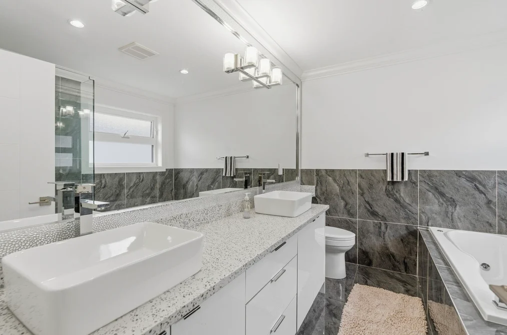 8348 12TH AVENUE, Burnaby, BC — Residential for Sale — Photo 16 of 24