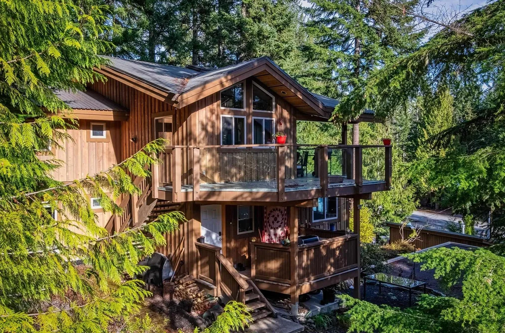 House for sale at 8349 Needles Drive Whistler British Columbia - MLS: R3098774
