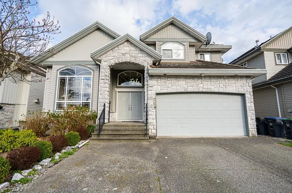 House for sale at 8358 144 Street Surrey British Columbia - MLS: R3119920