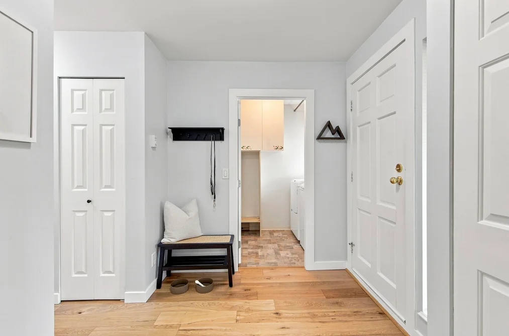 836 Roche Point Drive, North Vancouver, BC - Townhouse for Sale - Photo 14 of 27