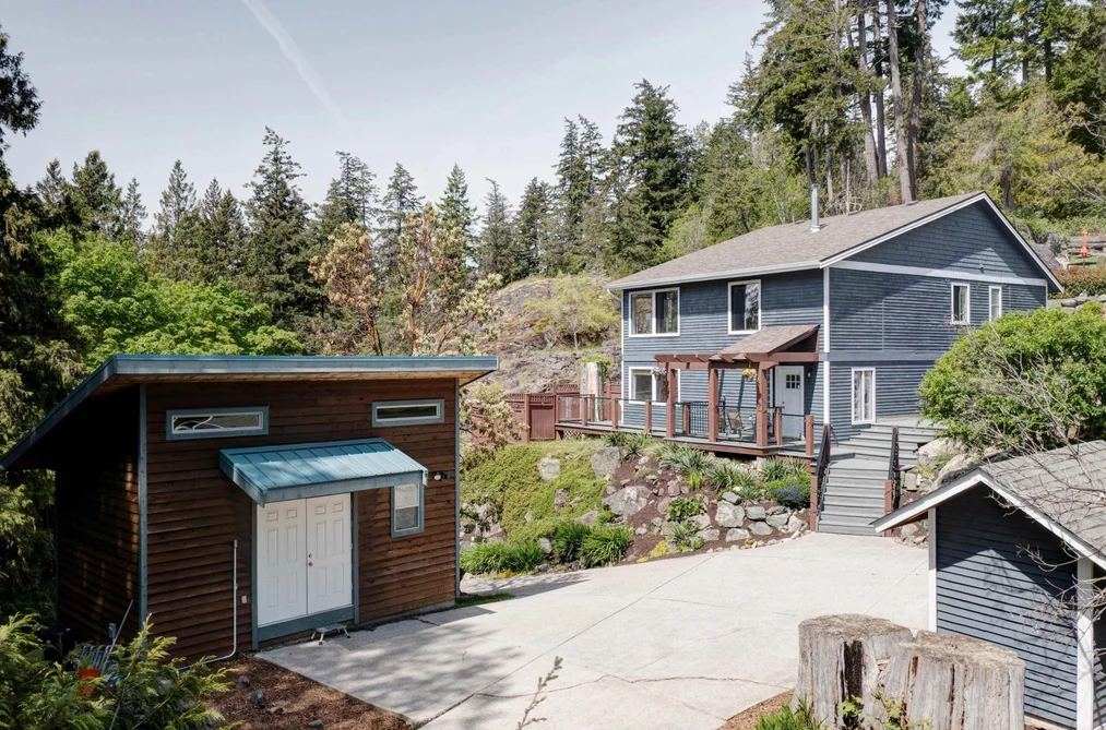 8362 REDROOFFS ROAD, Halfmoon Bay BC V7Z 1E5, Halfmoon Bay BC — Residential for Sale - Photo 2