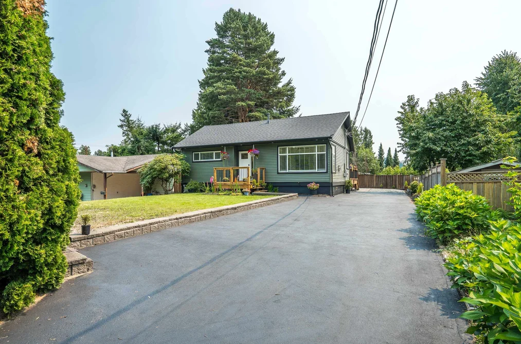 House for sale at 8364 Cade Barr Street Mission British Columbia - MLS: R3153870