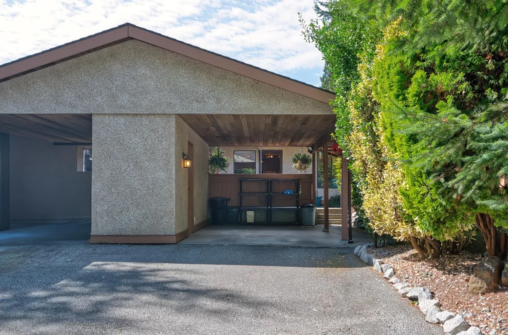 837 North Rd, Gibsons, BC - MLS: R3164383