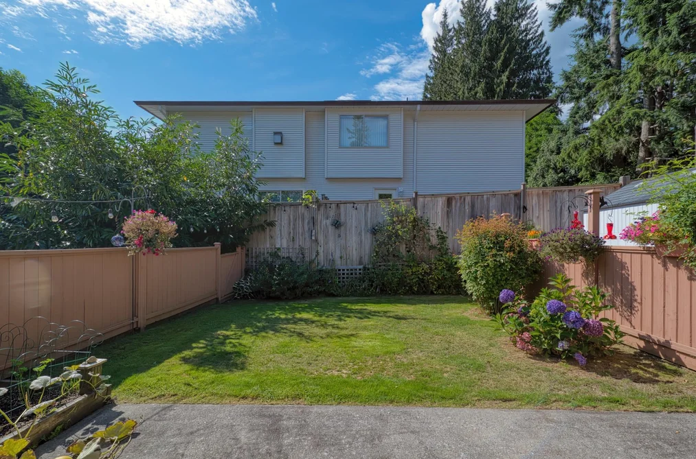 837 North Road, Gibsons, BC - Townhouse for Sale - Photo 14 of 24