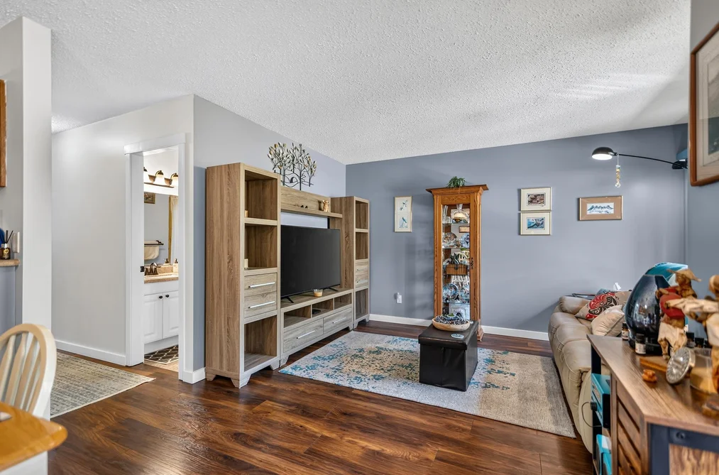 837 North Road, Gibsons, BC - Townhouse for Sale - Photo 6 of 24